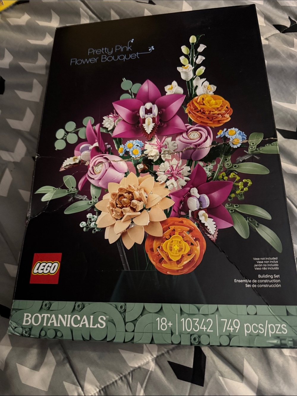 LEGO Botanicals Pretty Pink Flower Bouquet - Pink and Cream